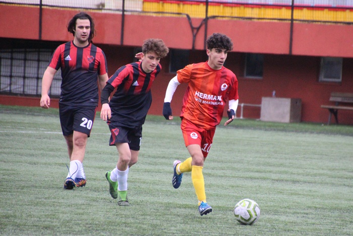 Galatasaray Taçspor geriden gelip kazandı