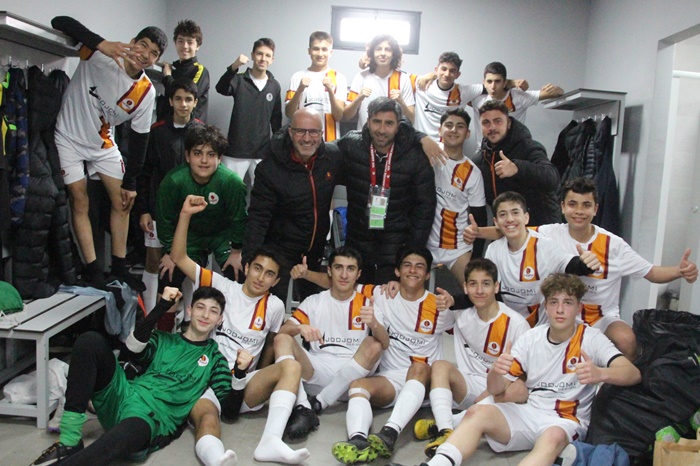 Galatasaray Taçspor şampiyonluğa koşuyor