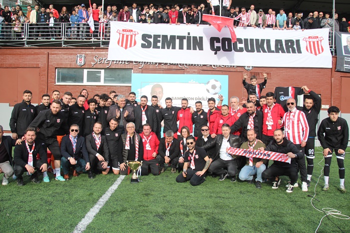 Dikilitaşspor şampiyonluk kupasını aldı