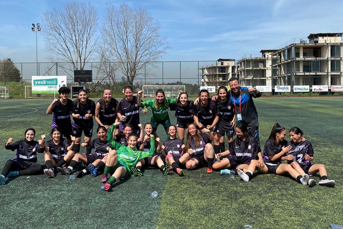 İstanbul Mesudiyespor Rüzgarlıbahçe’ye patladı