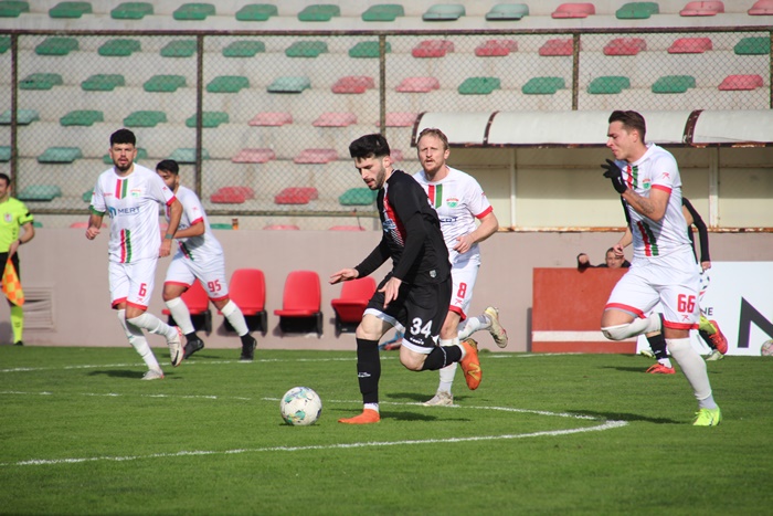 Maltepespor ile Dikilitaşspor puanları paylaştılar