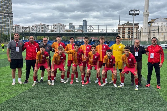 Taçspor ilk haftadan liderlik koltuğuna oturdu