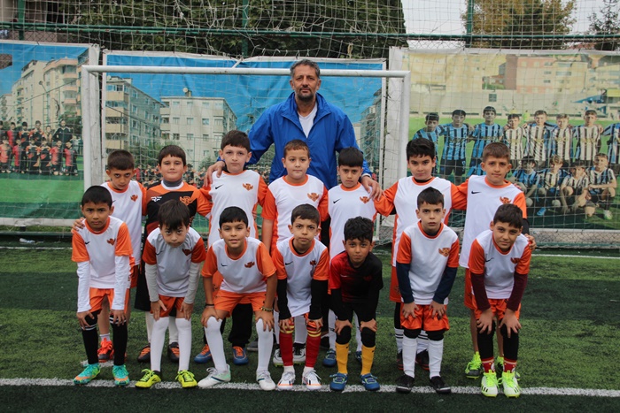 Bilimsel Futbol Akademisi Parlıyor